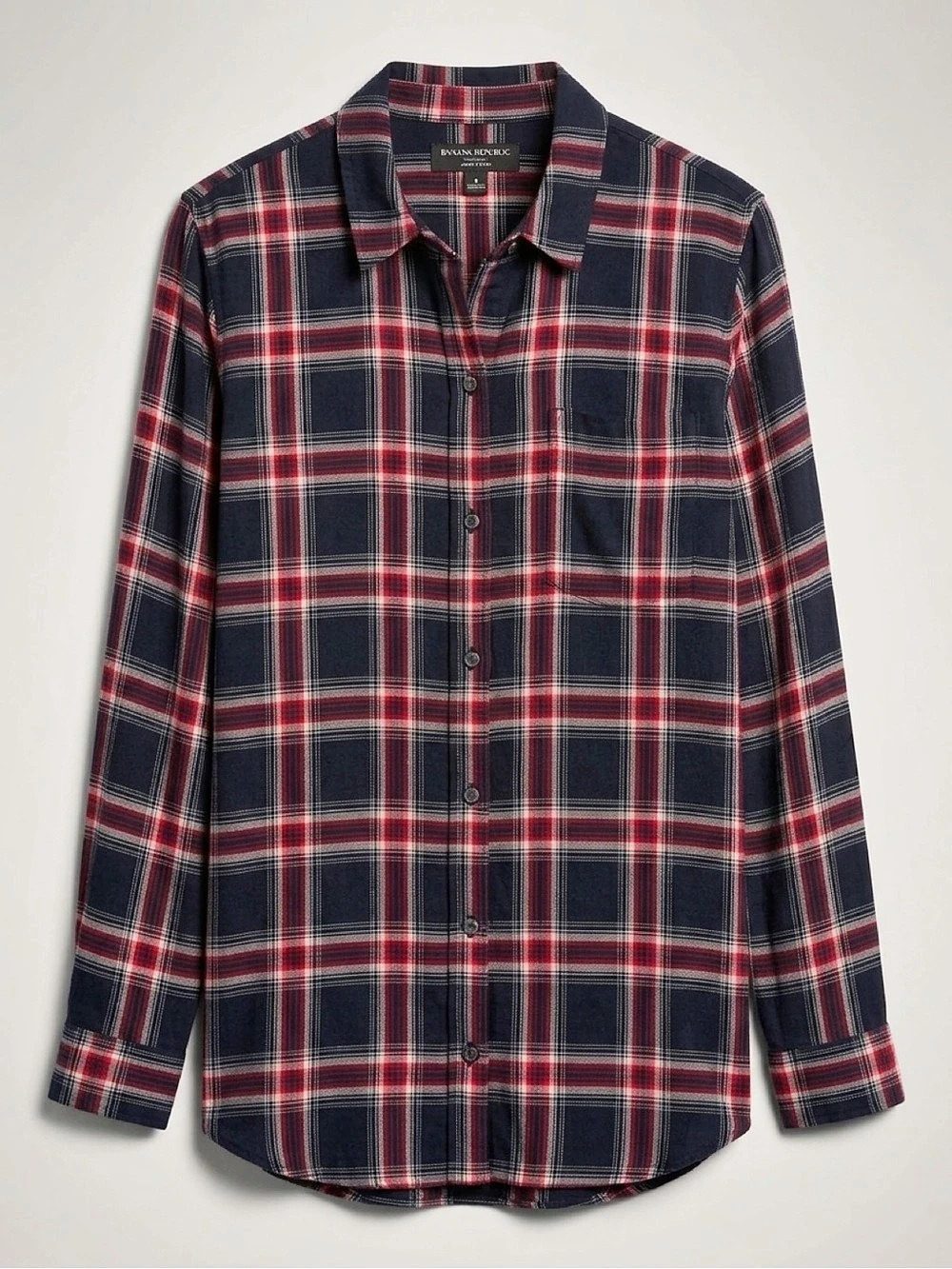 Banana Republic Boyfriend Fit Plaid Viscose Shirt in Black & Red Size Medium
